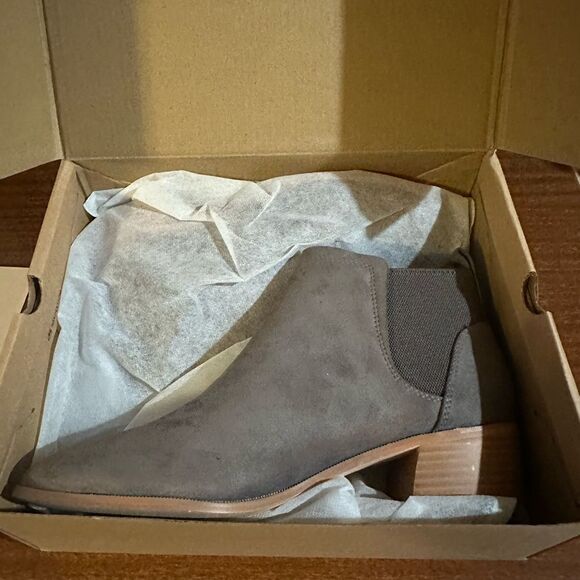 Gray Women's Ankle Boots - Picture 5 of 5